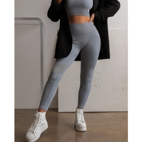 NIB White Vegan Leather High Top Platform Sneakers - Picture 2 of 9